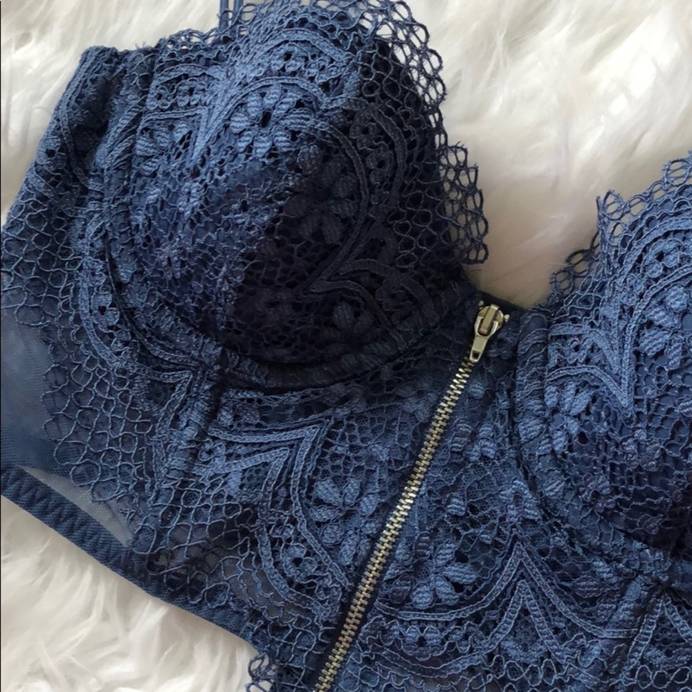 Victoria’s Secret • 2015 Very Sexy Long-Lined Demi - Picture 9 of 16